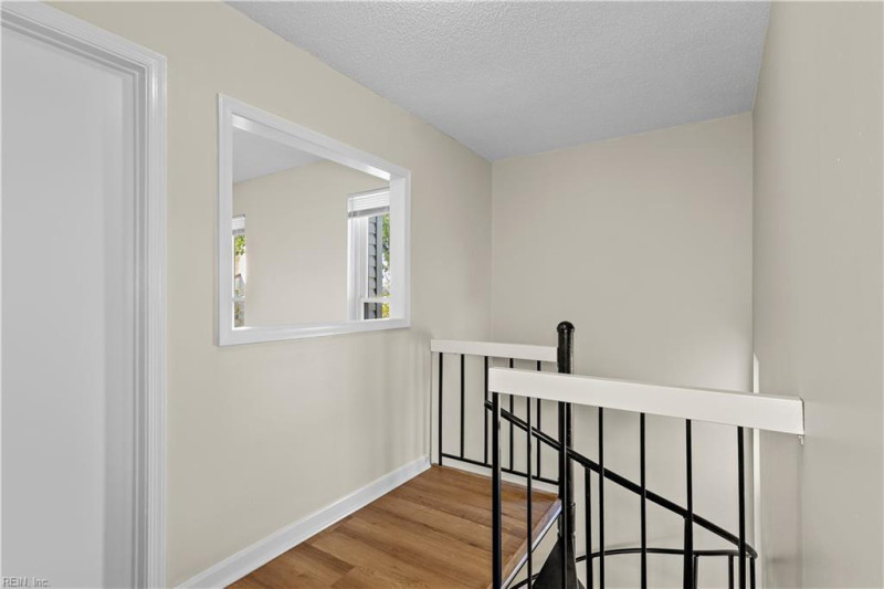 Photo 13 of 28 residential for sale in Virginia Beach virginia