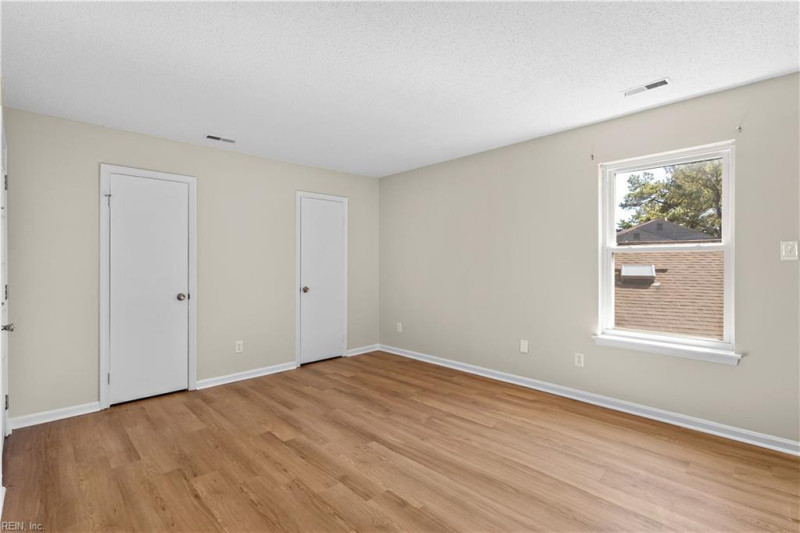 Photo 14 of 28 residential for sale in Virginia Beach virginia