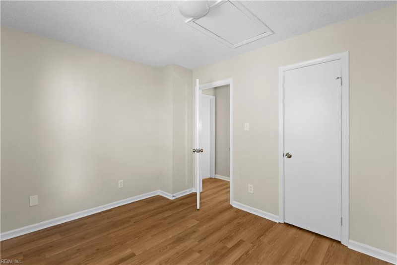 Photo 19 of 28 residential for sale in Virginia Beach virginia