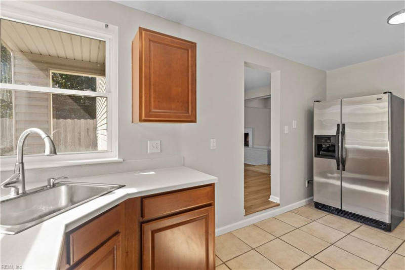 Photo 7 of 28 residential for sale in Virginia Beach virginia