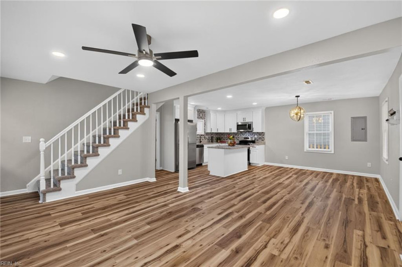 Photo 11 of 37 residential for sale in Portsmouth virginia