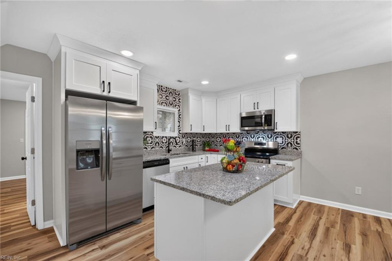 Photo 13 of 37 residential for sale in Portsmouth virginia