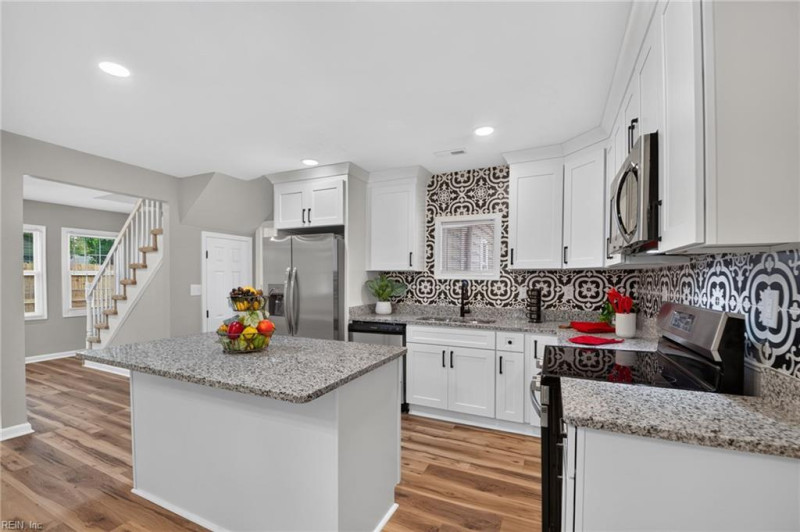 Photo 14 of 37 residential for sale in Portsmouth virginia