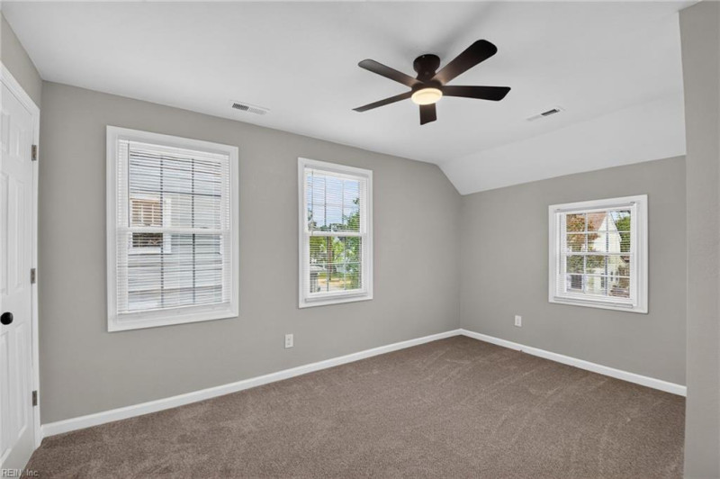 Photo 23 of 37 residential for sale in Portsmouth virginia