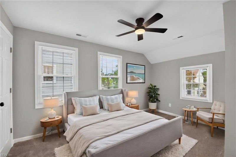 Photo 24 of 37 residential for sale in Portsmouth virginia