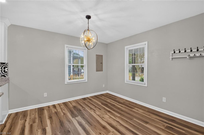 Photo 5 of 37 residential for sale in Portsmouth virginia