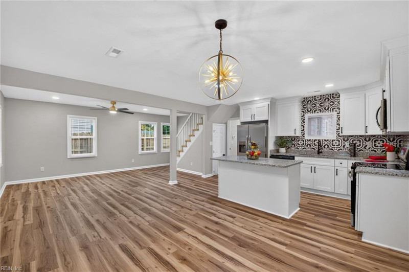 Photo 7 of 37 residential for sale in Portsmouth virginia