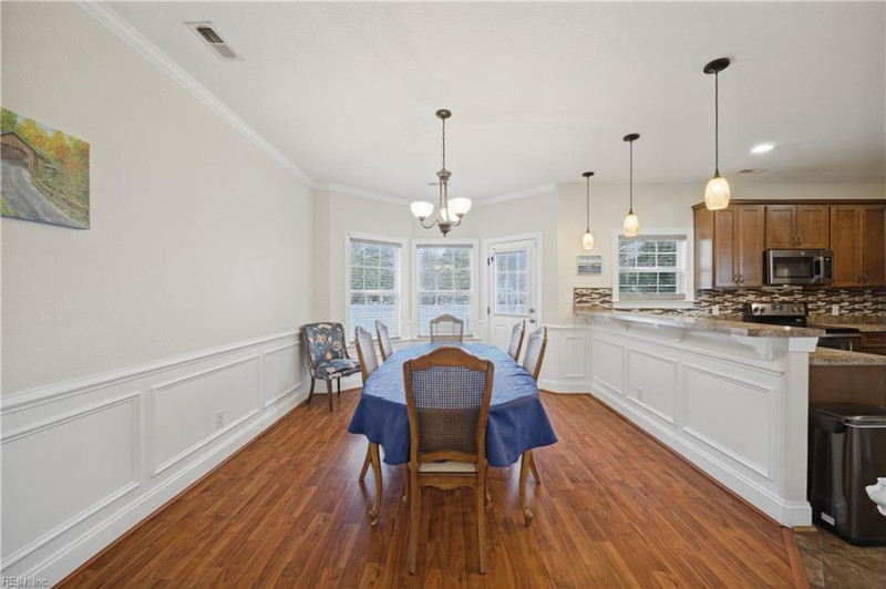 Photo 10 of 49 residential for sale in Portsmouth virginia