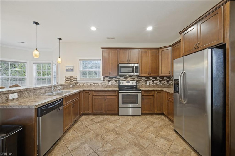 Photo 13 of 49 residential for sale in Portsmouth virginia