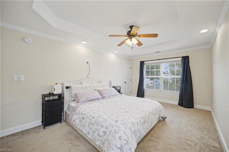 Photo 17 of 49 residential for sale in Portsmouth virginia
