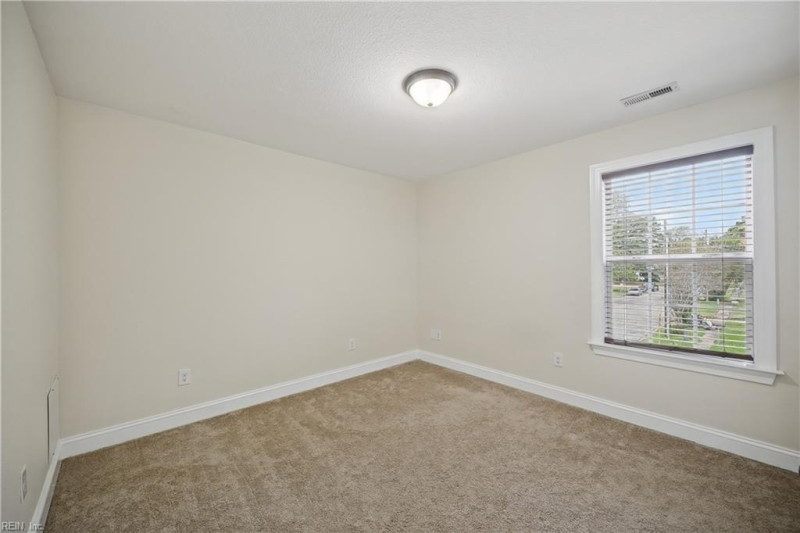 Photo 25 of 49 residential for sale in Portsmouth virginia