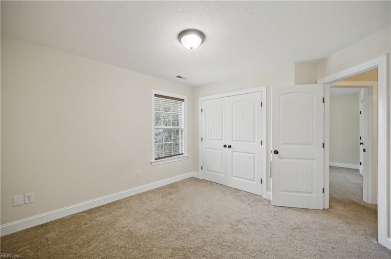 Photo 26 of 49 residential for sale in Portsmouth virginia