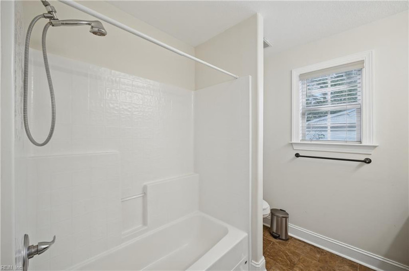 Photo 27 of 49 residential for sale in Portsmouth virginia