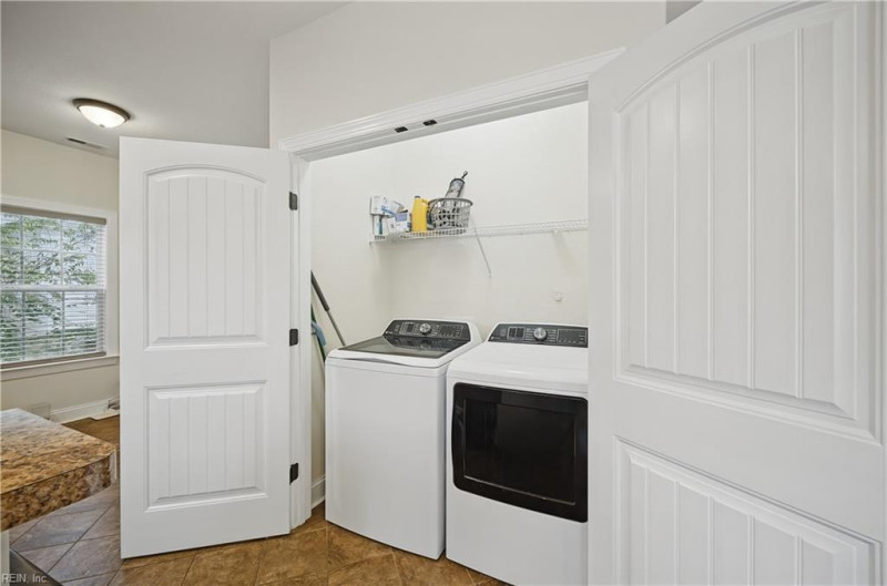 Photo 29 of 49 residential for sale in Portsmouth virginia