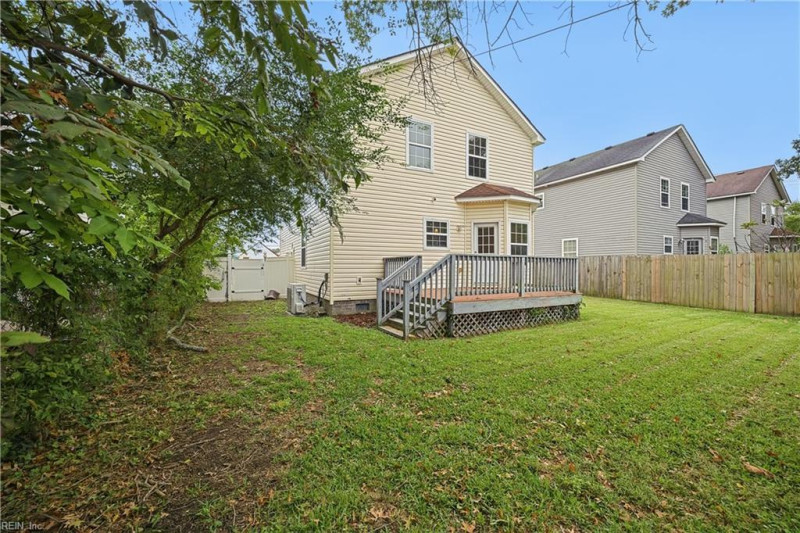 Photo 32 of 49 residential for sale in Portsmouth virginia
