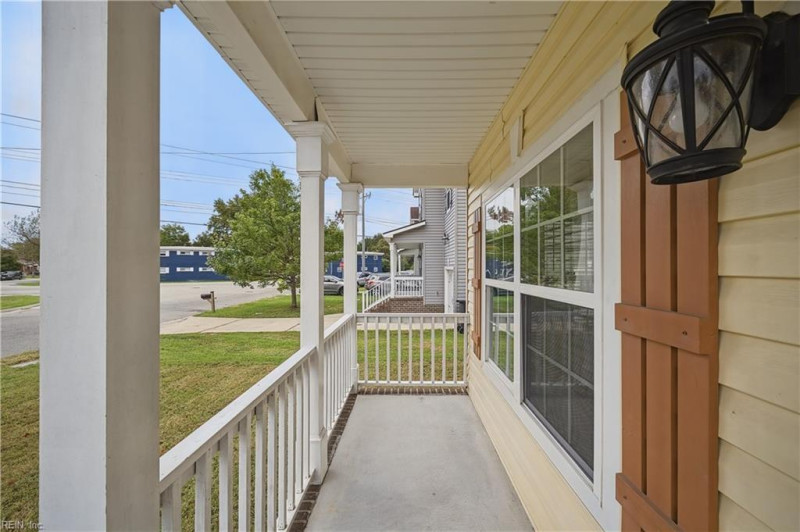 Photo 5 of 49 residential for sale in Portsmouth virginia