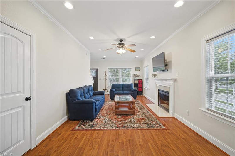 Photo 8 of 49 residential for sale in Portsmouth virginia