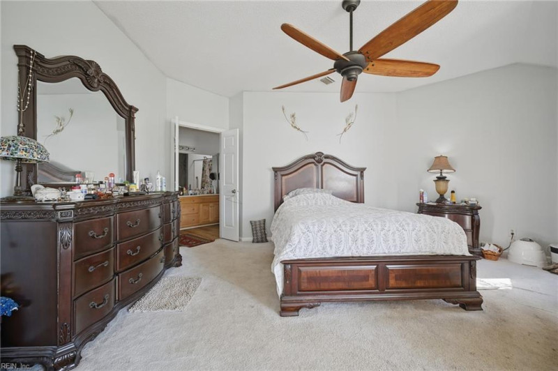 Photo 16 of 27 residential for sale in Hampton virginia