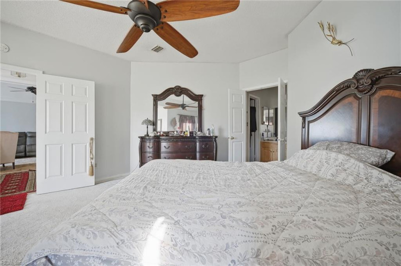 Photo 17 of 27 residential for sale in Hampton virginia