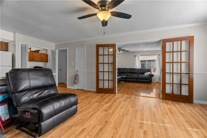Photo 13 of 40 residential for sale in Chesapeake virginia