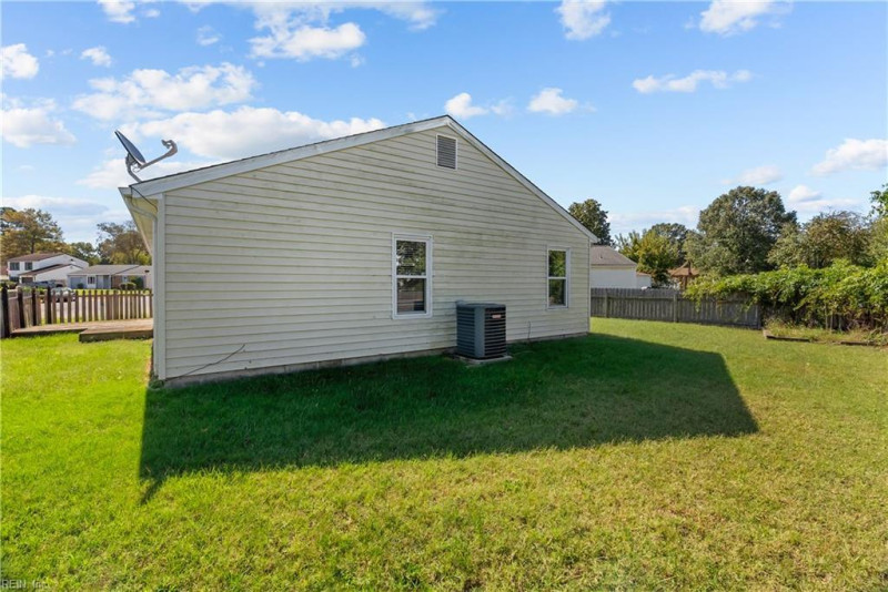 Photo 31 of 40 residential for sale in Chesapeake virginia