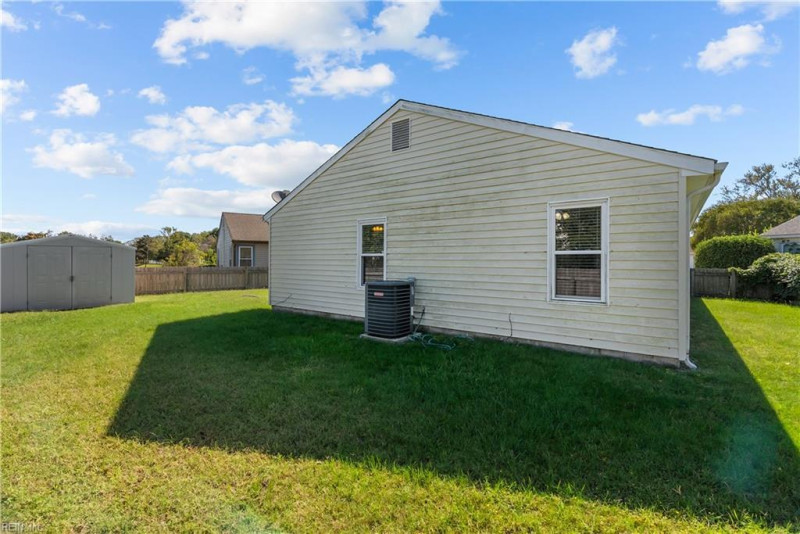 Photo 33 of 40 residential for sale in Chesapeake virginia