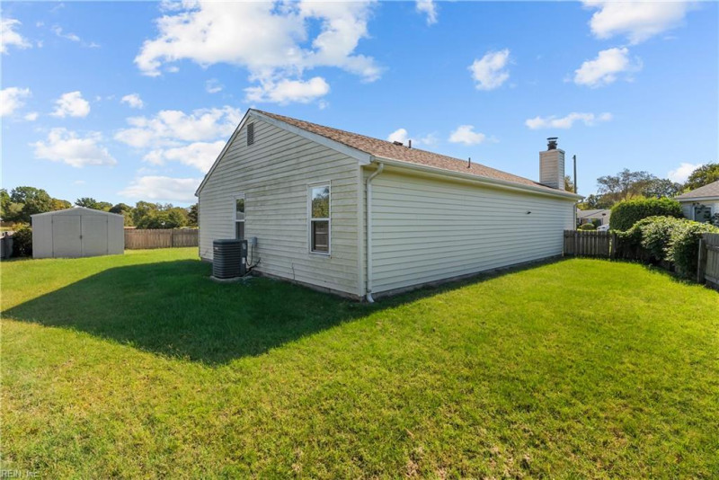 Photo 34 of 40 residential for sale in Chesapeake virginia