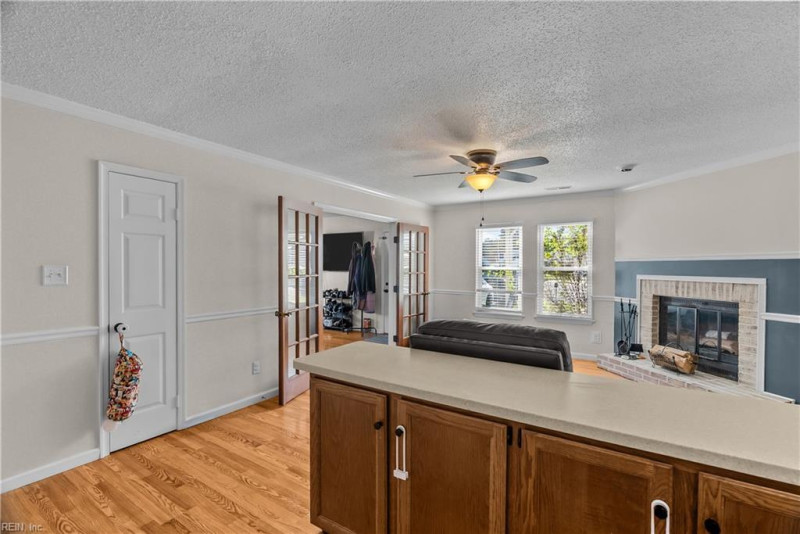 Photo 6 of 40 residential for sale in Chesapeake virginia