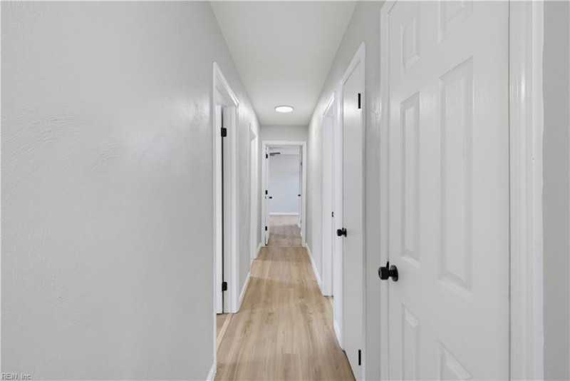 Photo 15 of 35 residential for sale in Chesapeake virginia