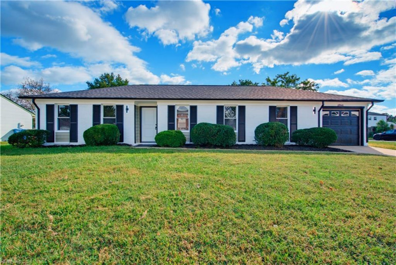 Photo 2 of 35 residential for sale in Chesapeake virginia