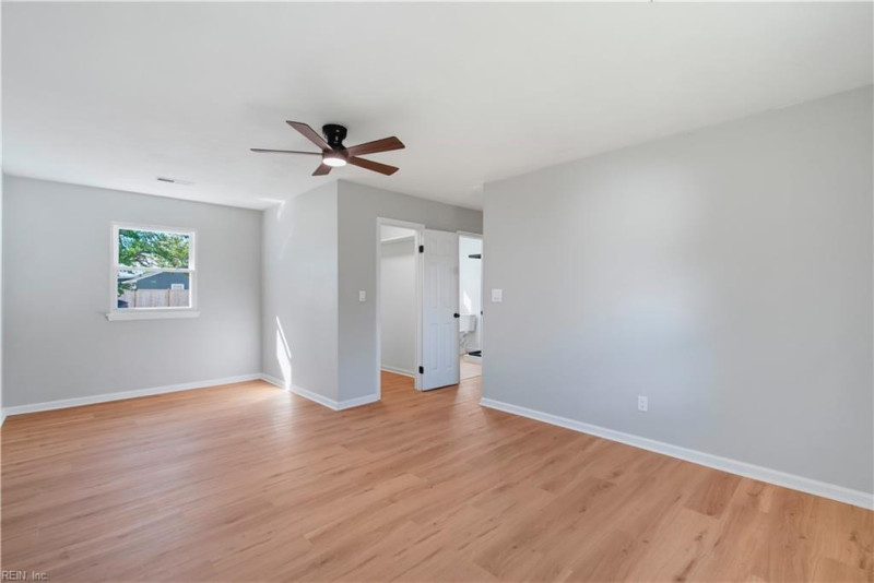 Photo 21 of 35 residential for sale in Chesapeake virginia