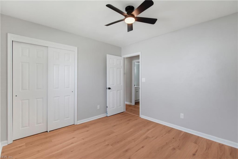 Photo 25 of 35 residential for sale in Chesapeake virginia