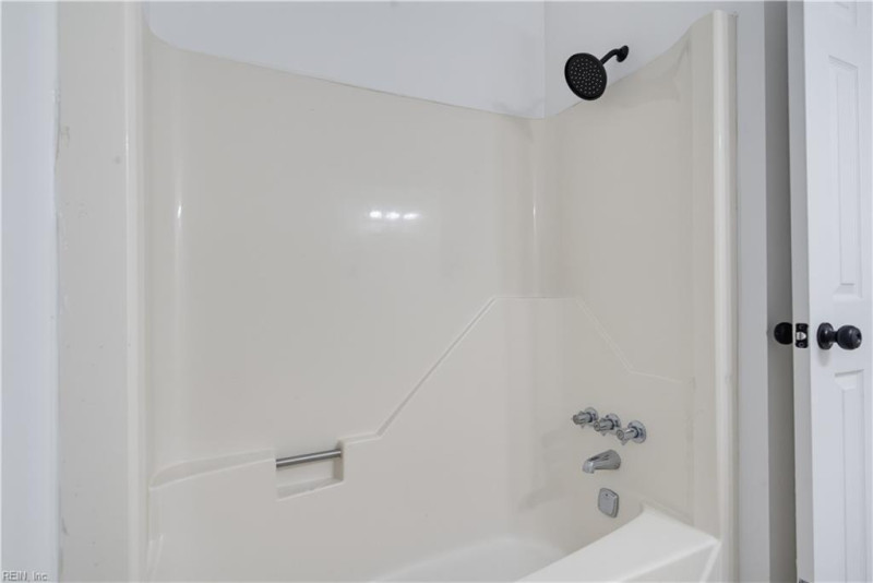 Photo 28 of 35 residential for sale in Chesapeake virginia
