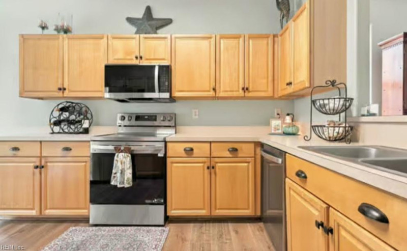 Photo 10 of 14 residential for sale in Suffolk virginia