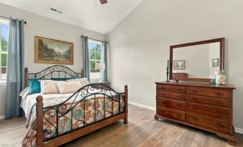 Photo 11 of 14 residential for sale in Suffolk virginia