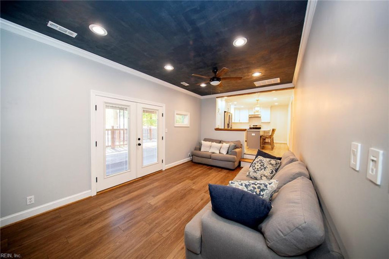 Photo 15 of 37 residential for sale in Portsmouth virginia