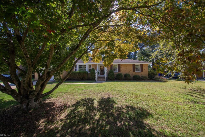 Photo 4 of 37 residential for sale in Portsmouth virginia