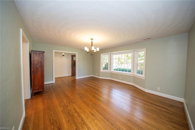 Photo 7 of 37 residential for sale in Portsmouth virginia