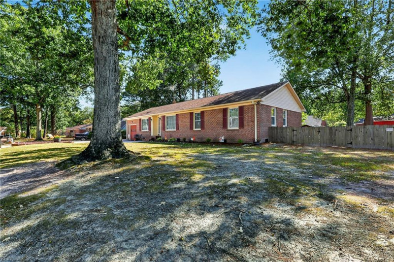 Photo 3 of 49 residential for sale in Chesapeake virginia Photo 3 of 49 residential for sale in Chesapeake virginia