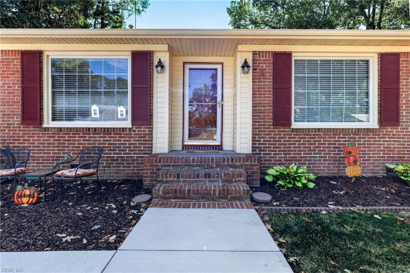 Photo 5 of 49 residential for sale in Chesapeake virginia Photo 5 of 49 residential for sale in Chesapeake virginia