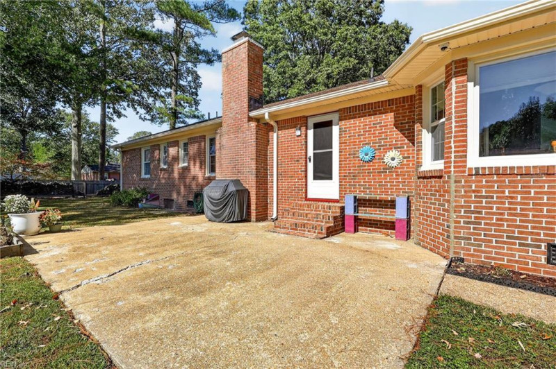 Photo 7 of 49 residential for sale in Chesapeake virginia Photo 7 of 49 residential for sale in Chesapeake virginia