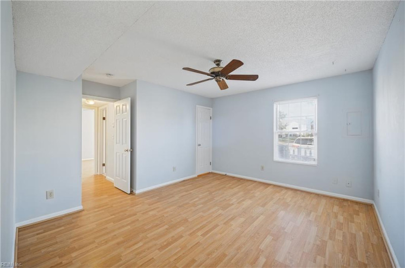 Photo 15 of 25 residential for sale in Virginia Beach virginia