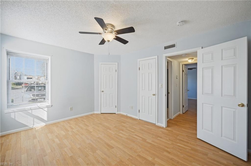 Photo 20 of 25 residential for sale in Virginia Beach virginia