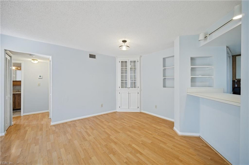 Photo 9 of 25 residential for sale in Virginia Beach virginia