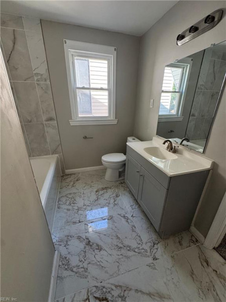 Photo 10 of 22 residential for sale in Portsmouth virginia
