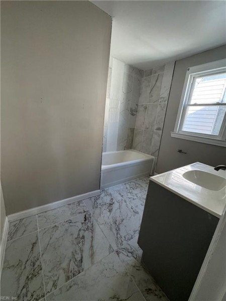 Photo 11 of 22 residential for sale in Portsmouth virginia