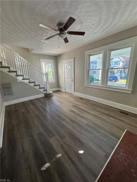 Photo 4 of 22 residential for sale in Portsmouth virginia