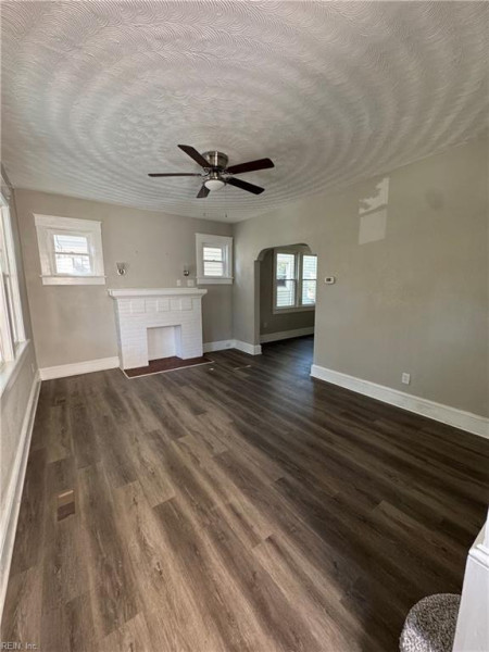 Photo 6 of 22 residential for sale in Portsmouth virginia