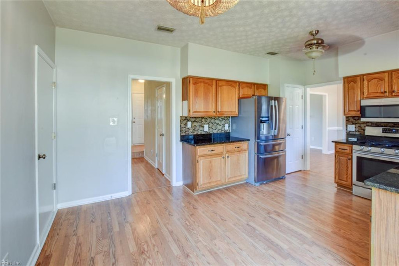 Photo 11 of 38 residential for sale in Chesapeake virginia Photo 11 of 38 residential for sale in Chesapeake virginia