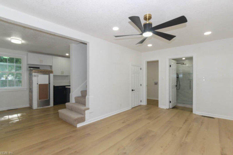 Photo 8 of 19 residential for sale in Norfolk virginia Photo 8 of 19 residential for sale in Norfolk virginia